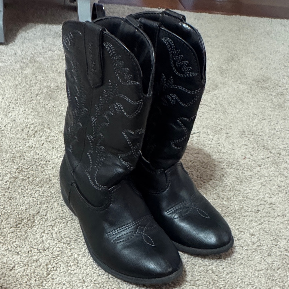 Black Western-Style Women's Boots